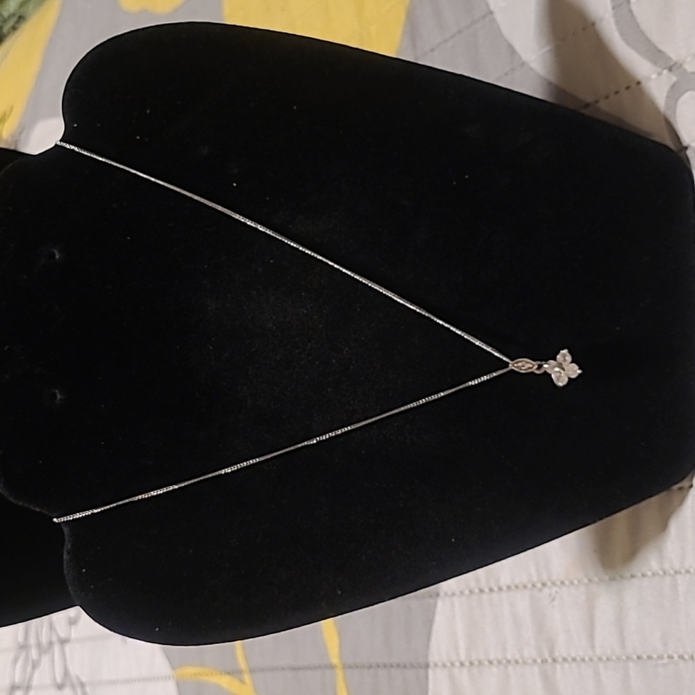 Avon Vintage Necklace